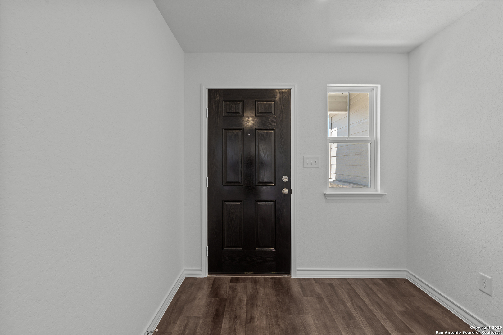 Property Photo:  914 Bluegrass Point  TX 78130 