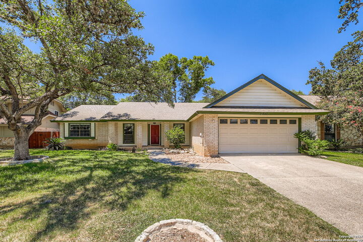 Property Photo:  2807 Bee Cave St  TX 78231 