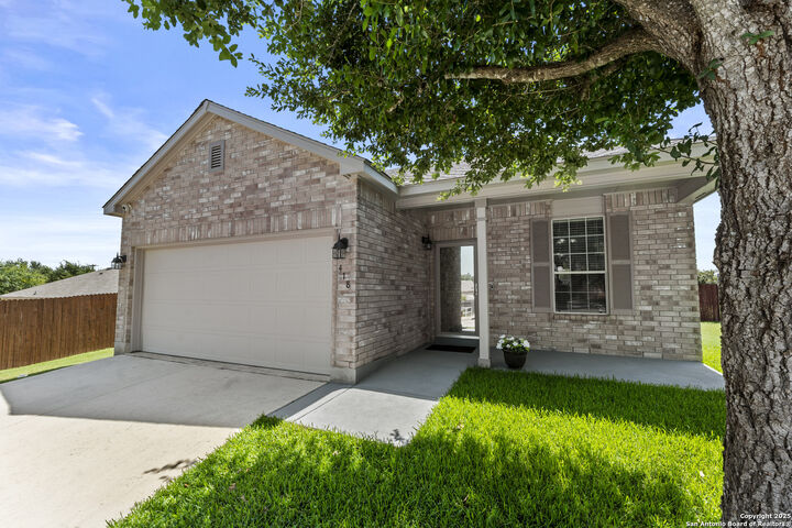 Property Photo: 418 Palma Noce TX 78253