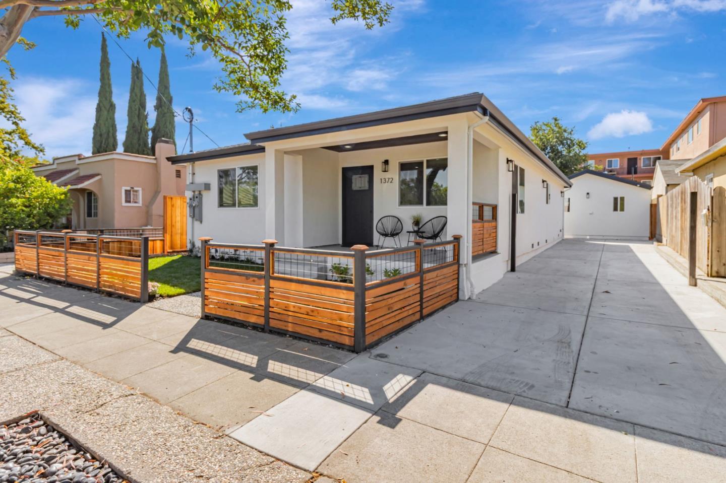 Property Photo:  1372 Davis Street  CA 95126 