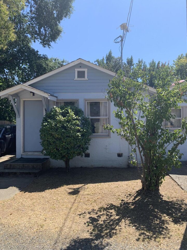 Property Photo: 751 Leland Court CA 96001