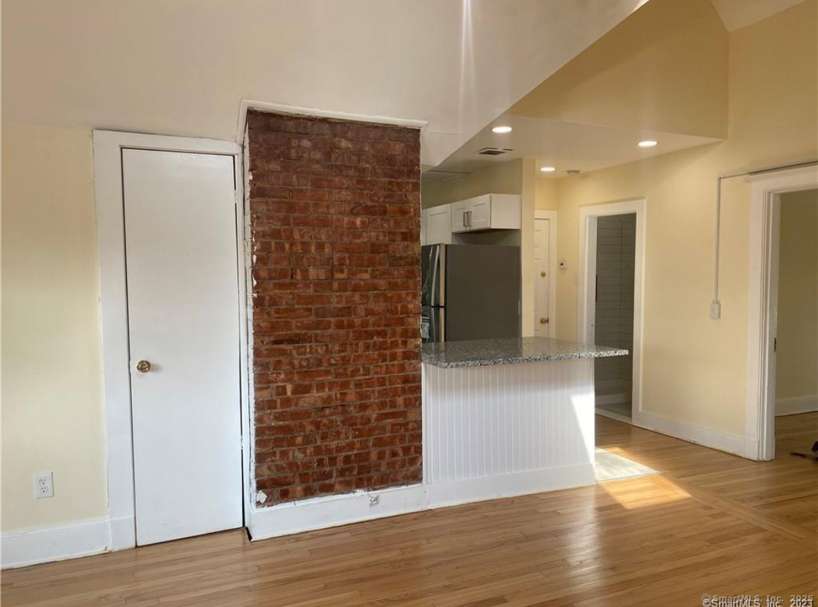 Property Photo: 69 Fountain Street 3 CT 06515