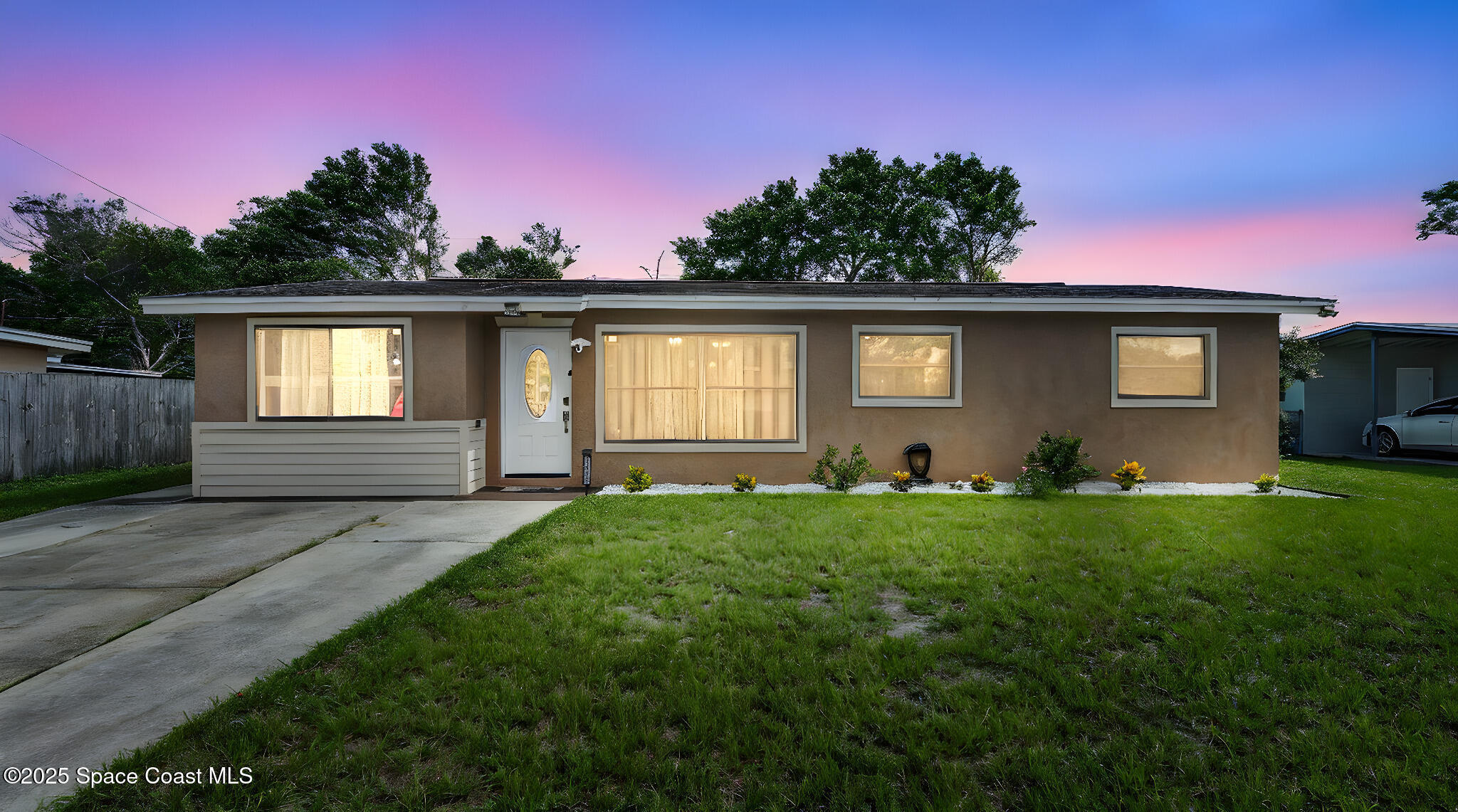 Property Photo: 1440 Thomas Street FL 32780