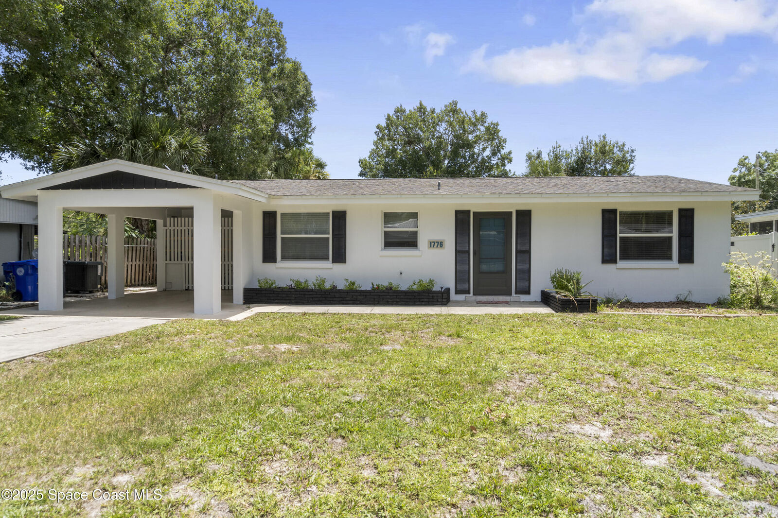 Property Photo: 1776 35th Avenue FL 32960