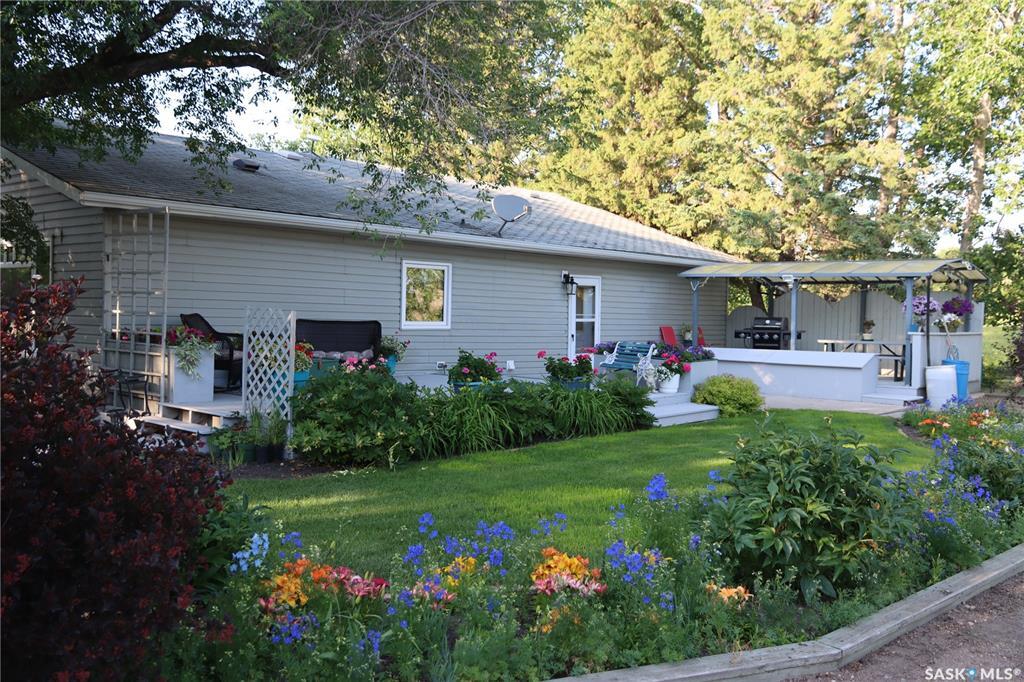 Property Photo: 407 Church Road SK S0K 3T0