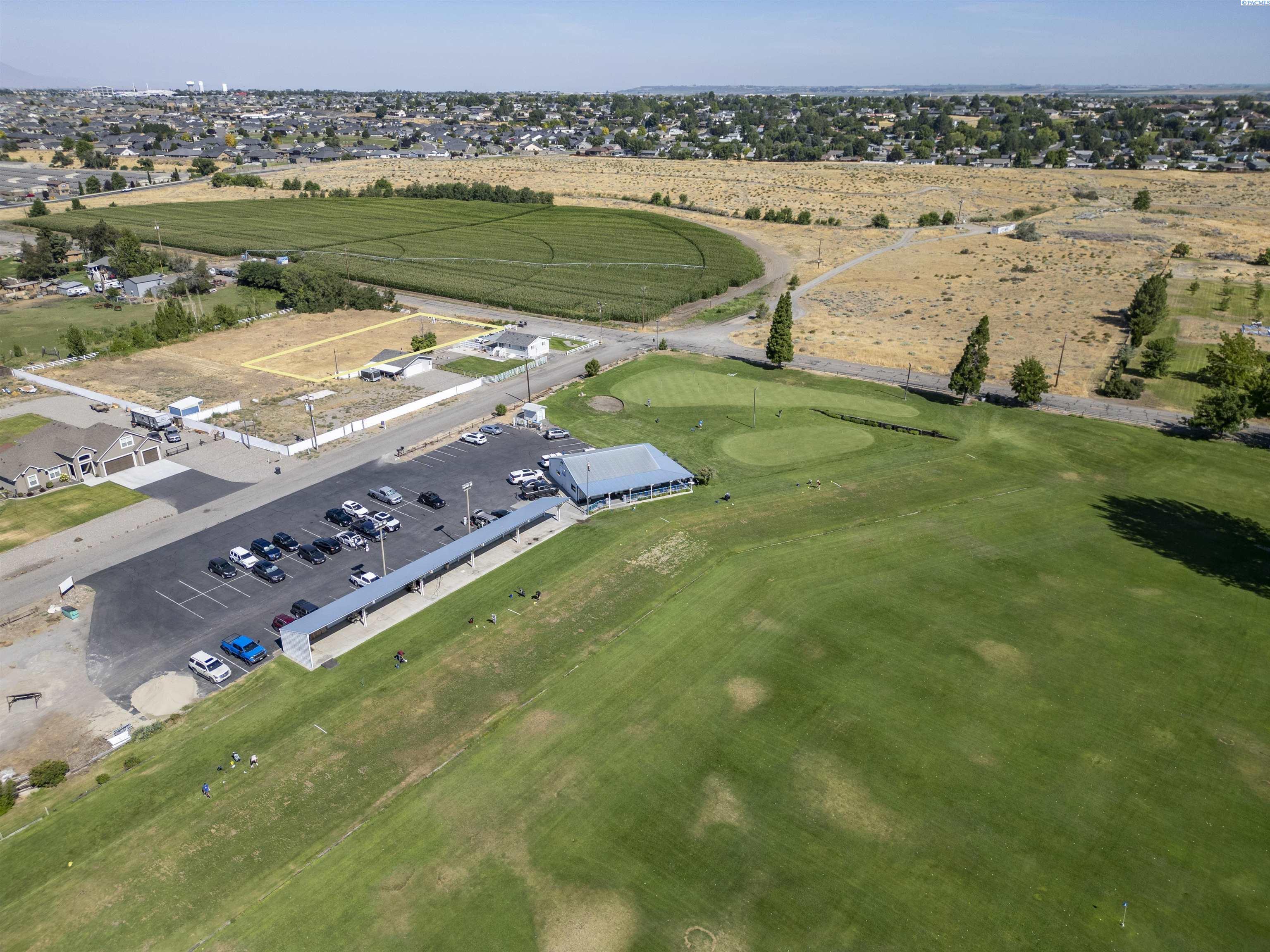 Property Photo: 4016 W Argent Place WA 99301