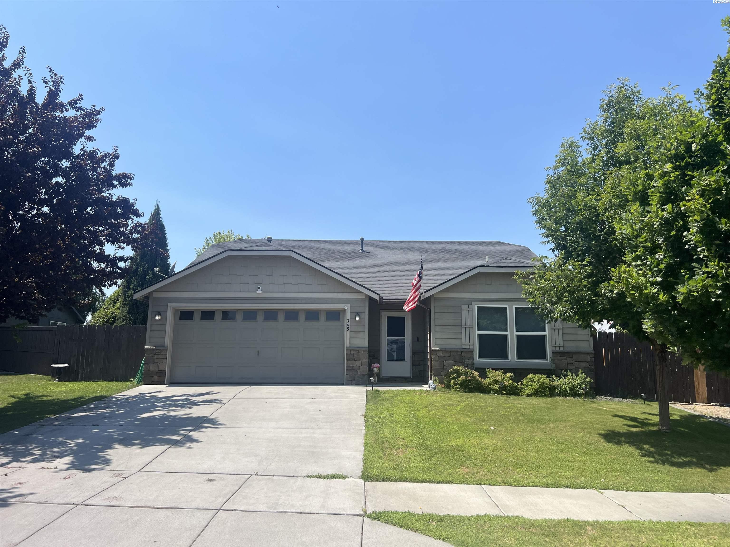 Property Photo: 348 S Osborne St WA 99336