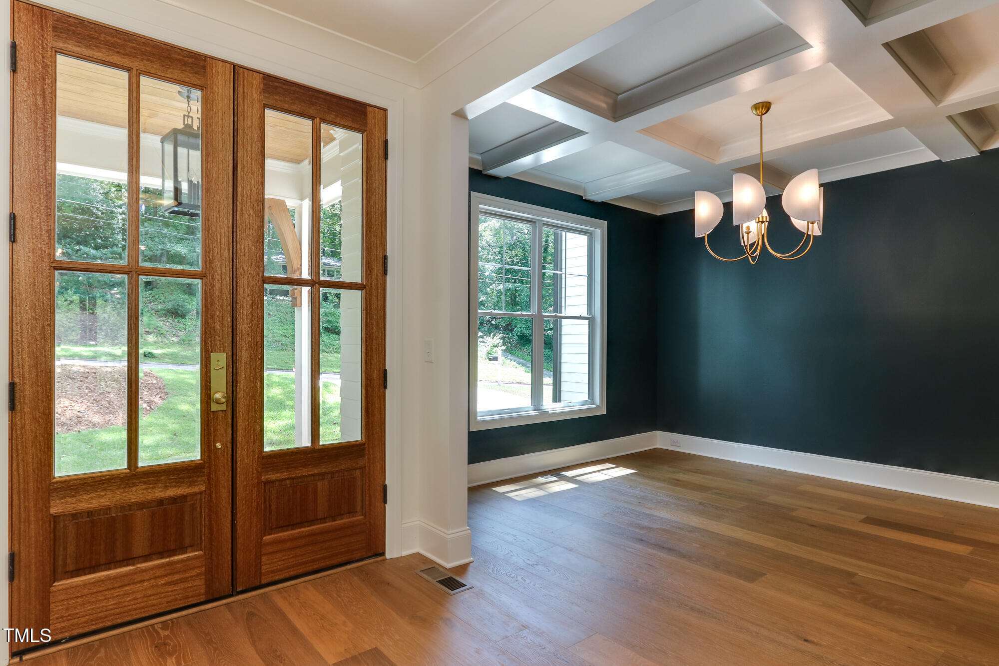 Property Photo: 4807 Hollyridge Drive NC 27612