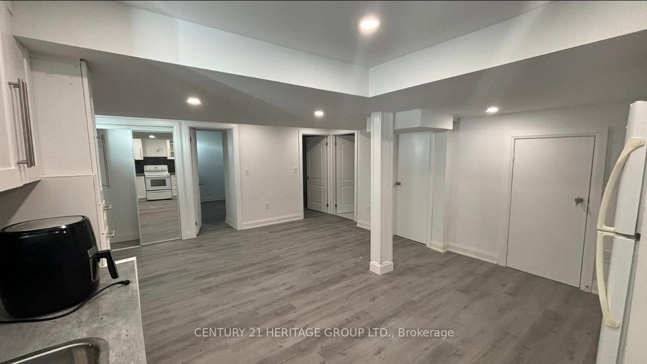 Photo de la propriété:  603 McBean Avenue  ON L3X 2L5 