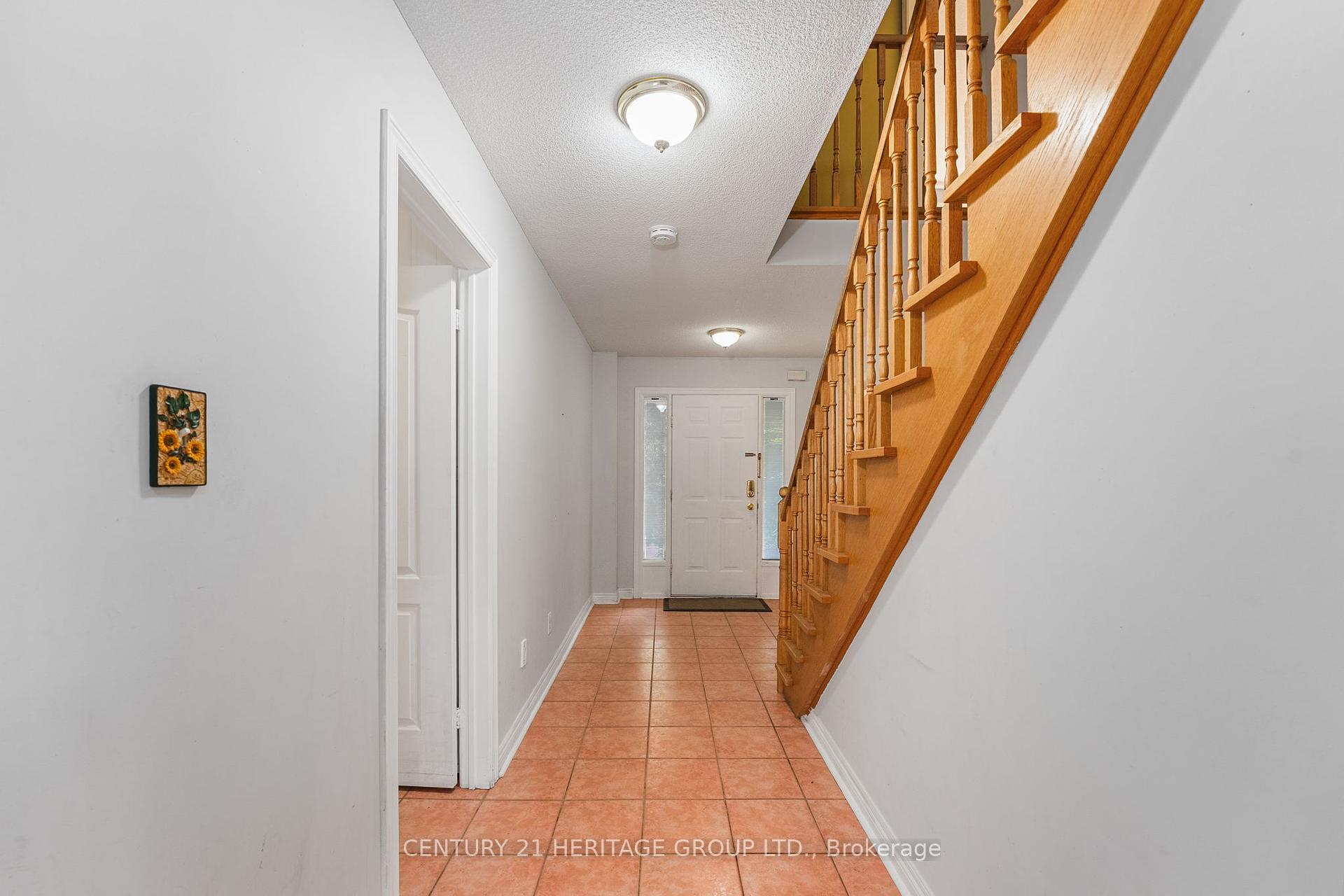 Photo de la propriété: 21 Brent Road ON L9N 1R9