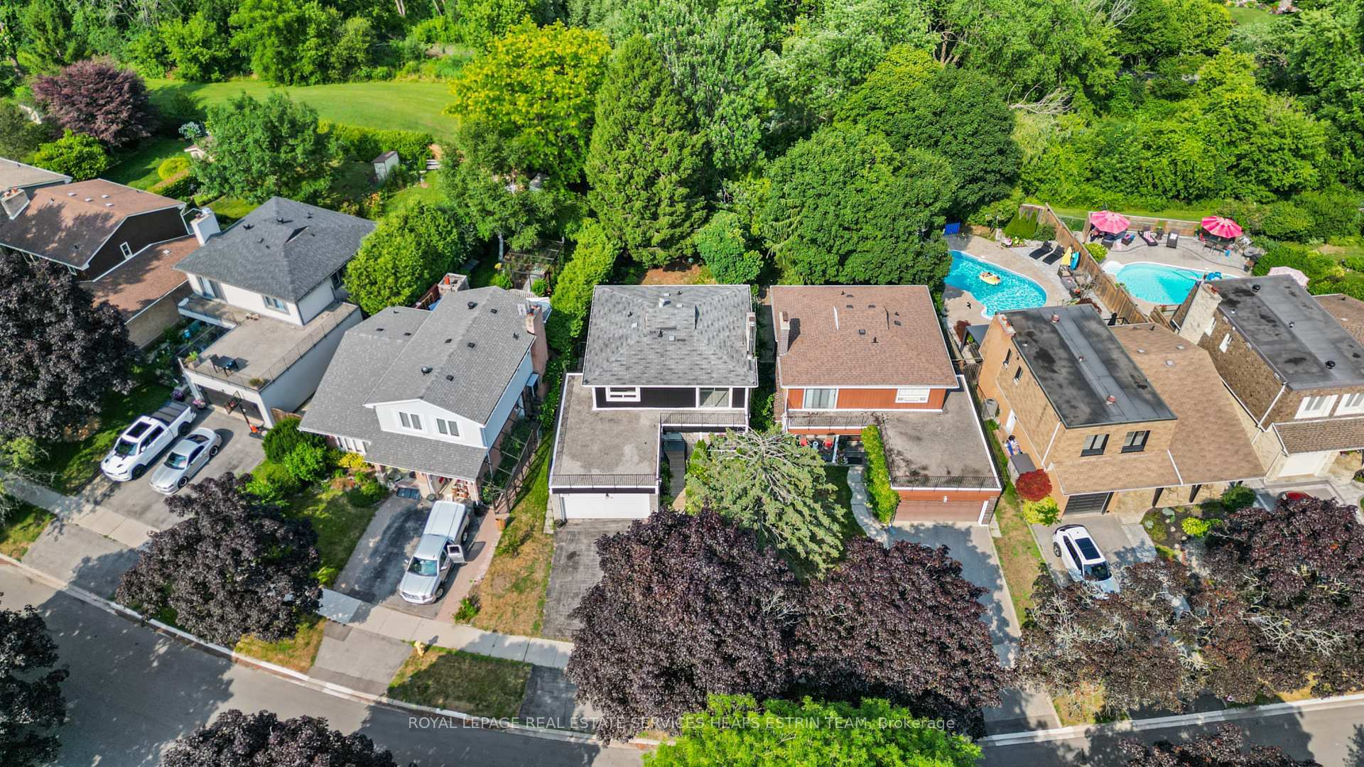 Property Photo:  1801 Storrington Street  ON L1V 2X2 