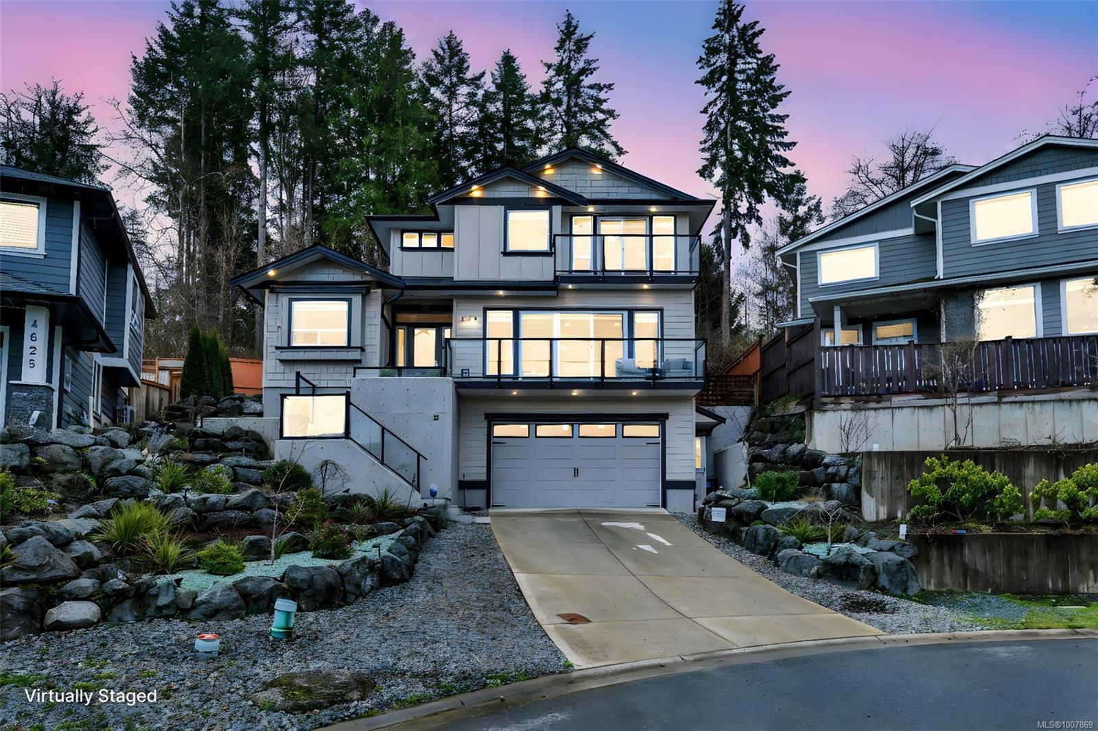 Property Photo: 4619 Mallard Way BC V0R 1N1