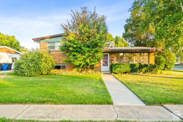 Property Photo: 337 W 350 S UT 84037