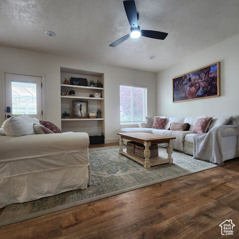 Property Photo: 710 E 600 N UT 84066