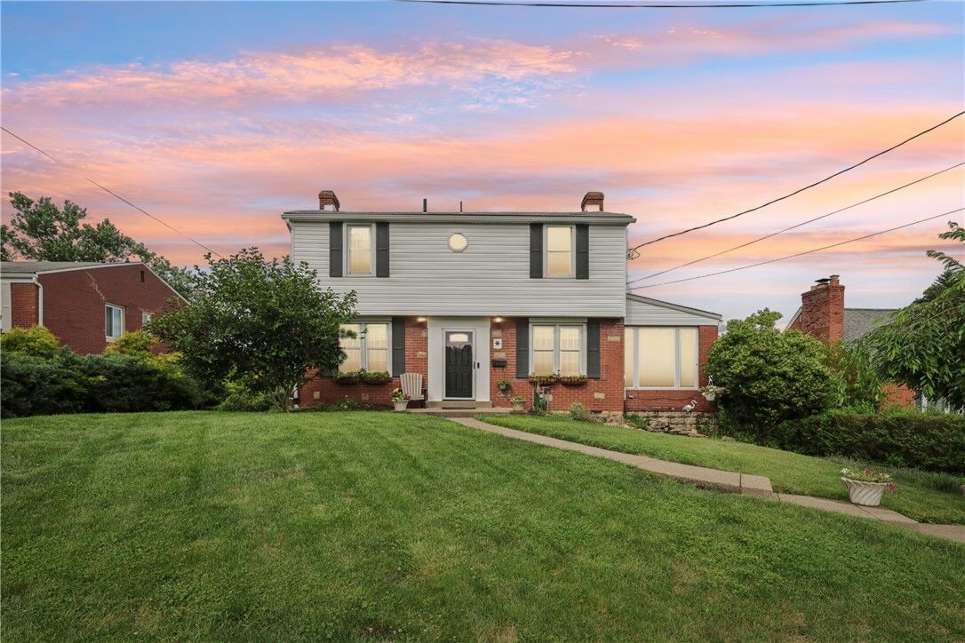 Property Photo:  4861 Flamingo Dr  PA 15236 
