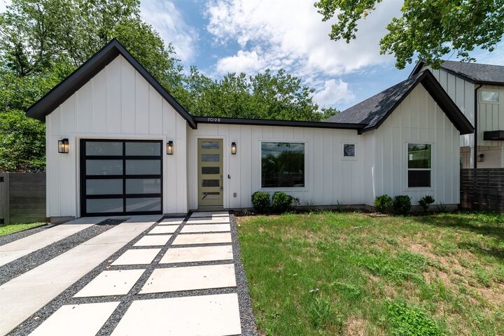 Property Photo:  709 W St Elmo Road 2  TX 78745