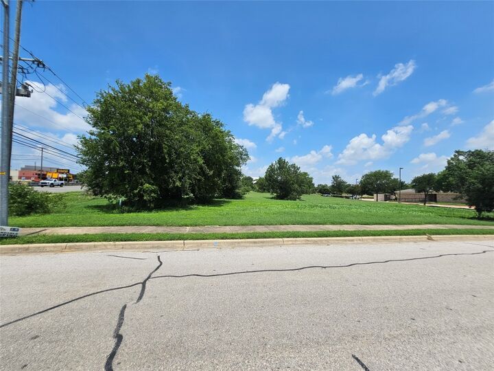 Property Photo: 100 Rex Kerwin Court TX 78660