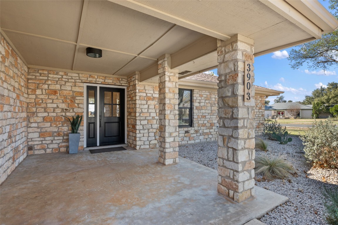 Property Photo: 3903 Emerald Hill Drive TX 78681