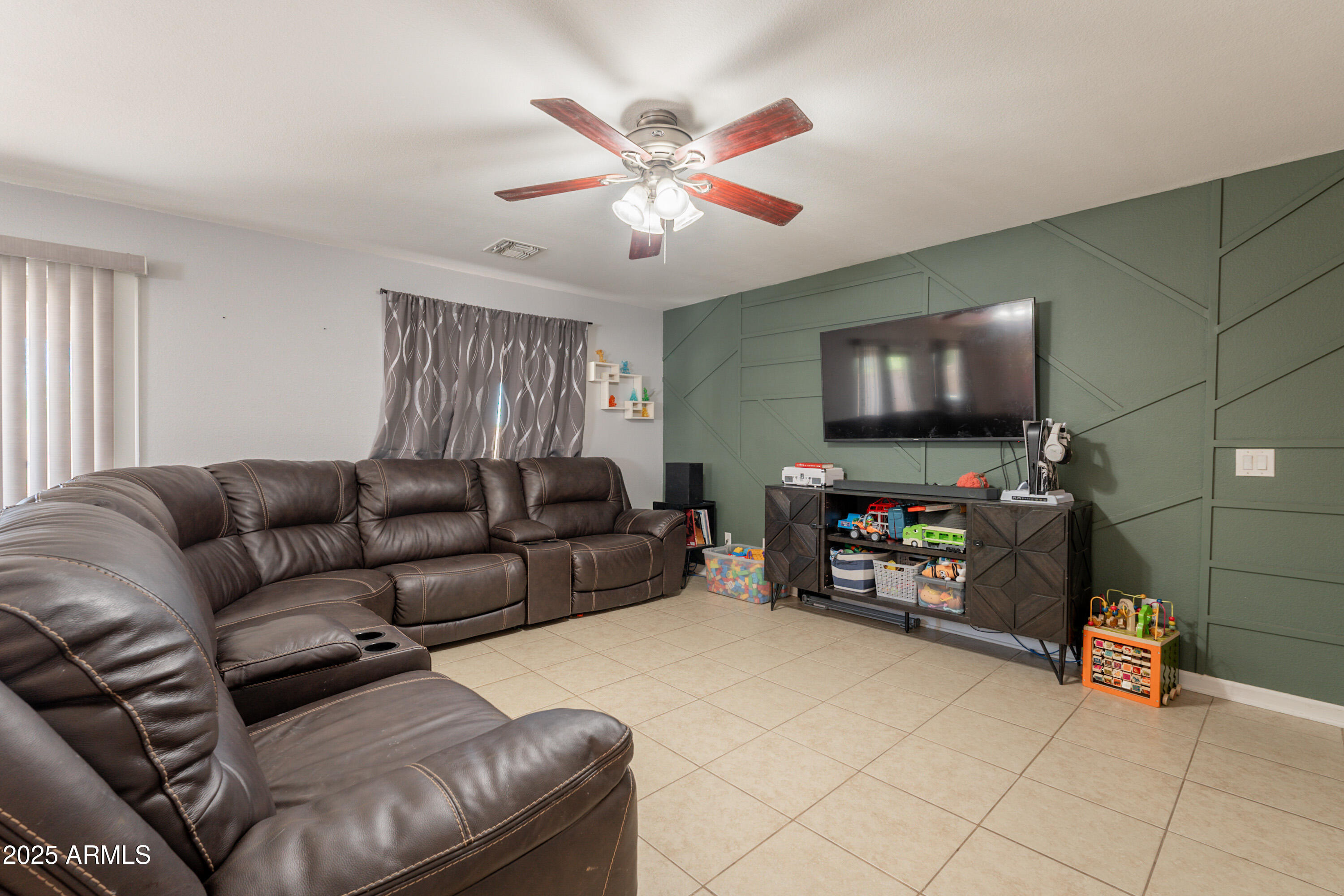 Property Photo: 28572 N Dolomite Lane AZ 85143
