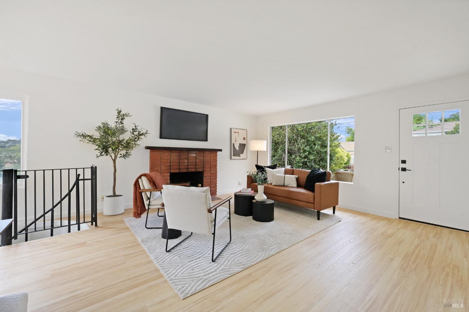 Property Photo: 26 Wallace Court CA 94952