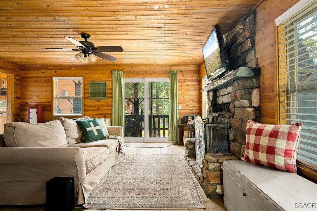 Property Photo:  33400 Bluebird Drive  CA 92341 