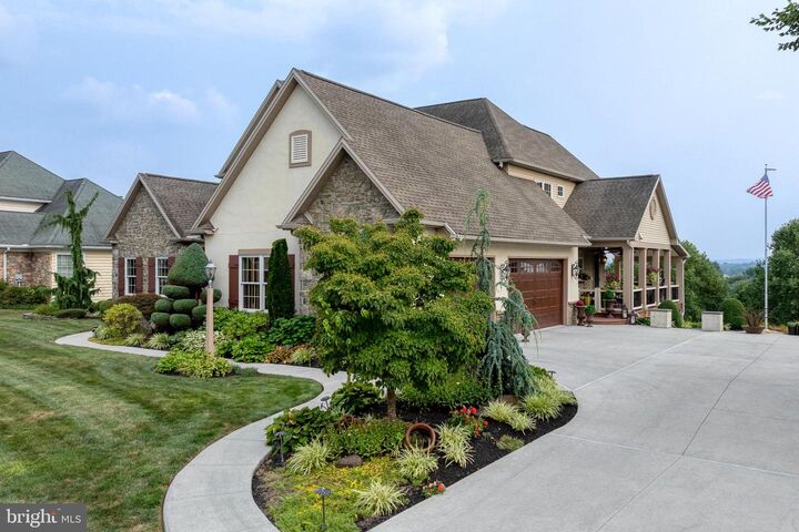 Property Photo:  1222 Summit Way  PA 17050 