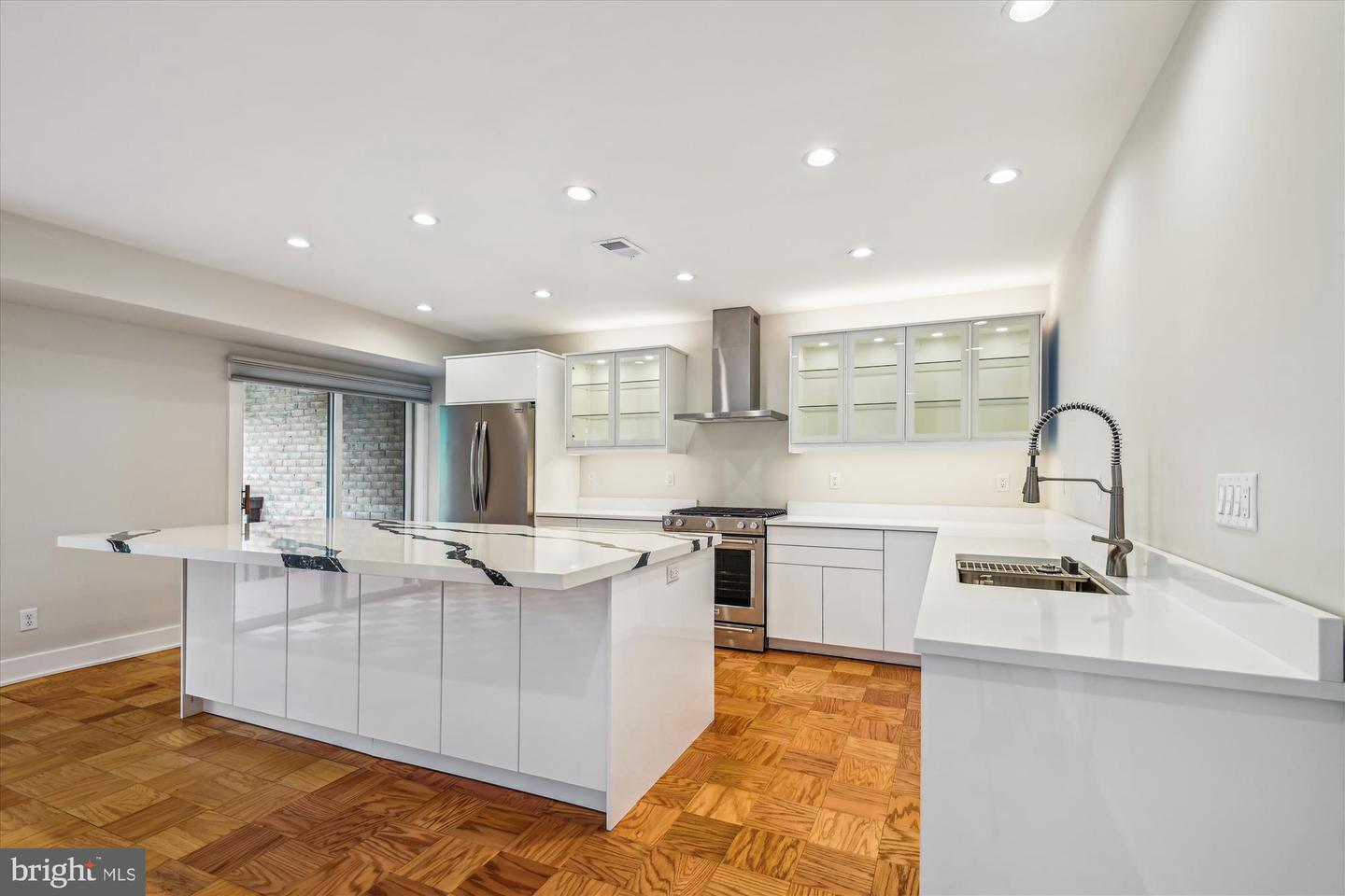 Property Photo:  759 Fairview Avenue F 759 F  MD 21403 