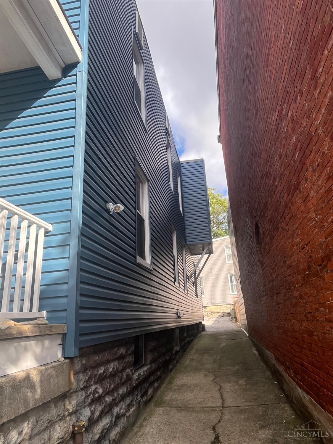 Property Photo: 404 Warner Street OH 45219