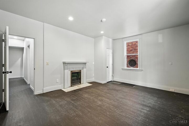 Property Photo:  404 Warner Street  OH 45219 