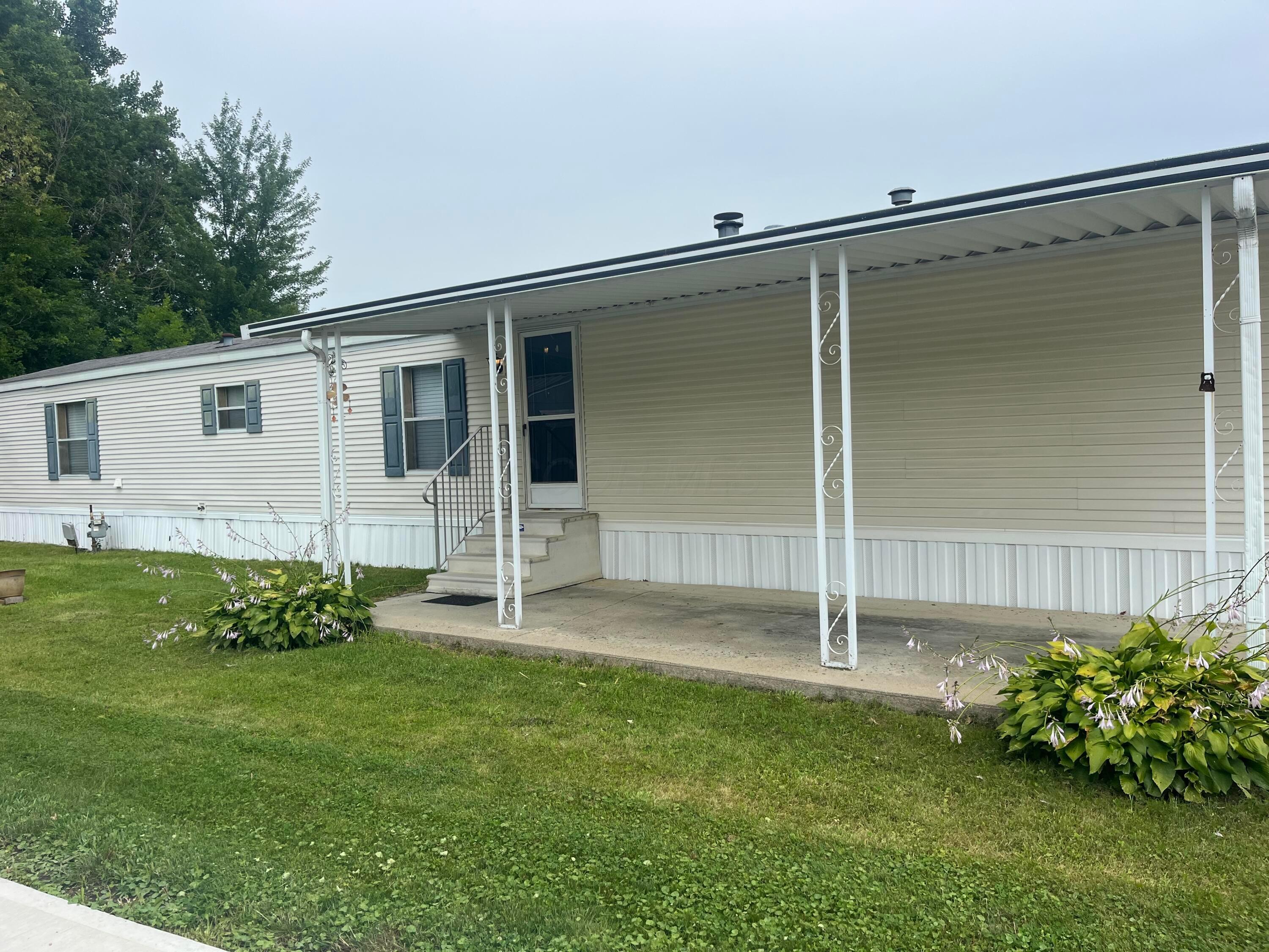 Property Photo:  211 Rona Boulevard  OH 43062 