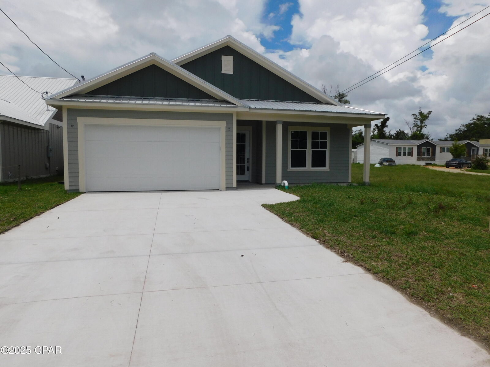 Property Photo: 2445 Mercedes Avenue FL 32405