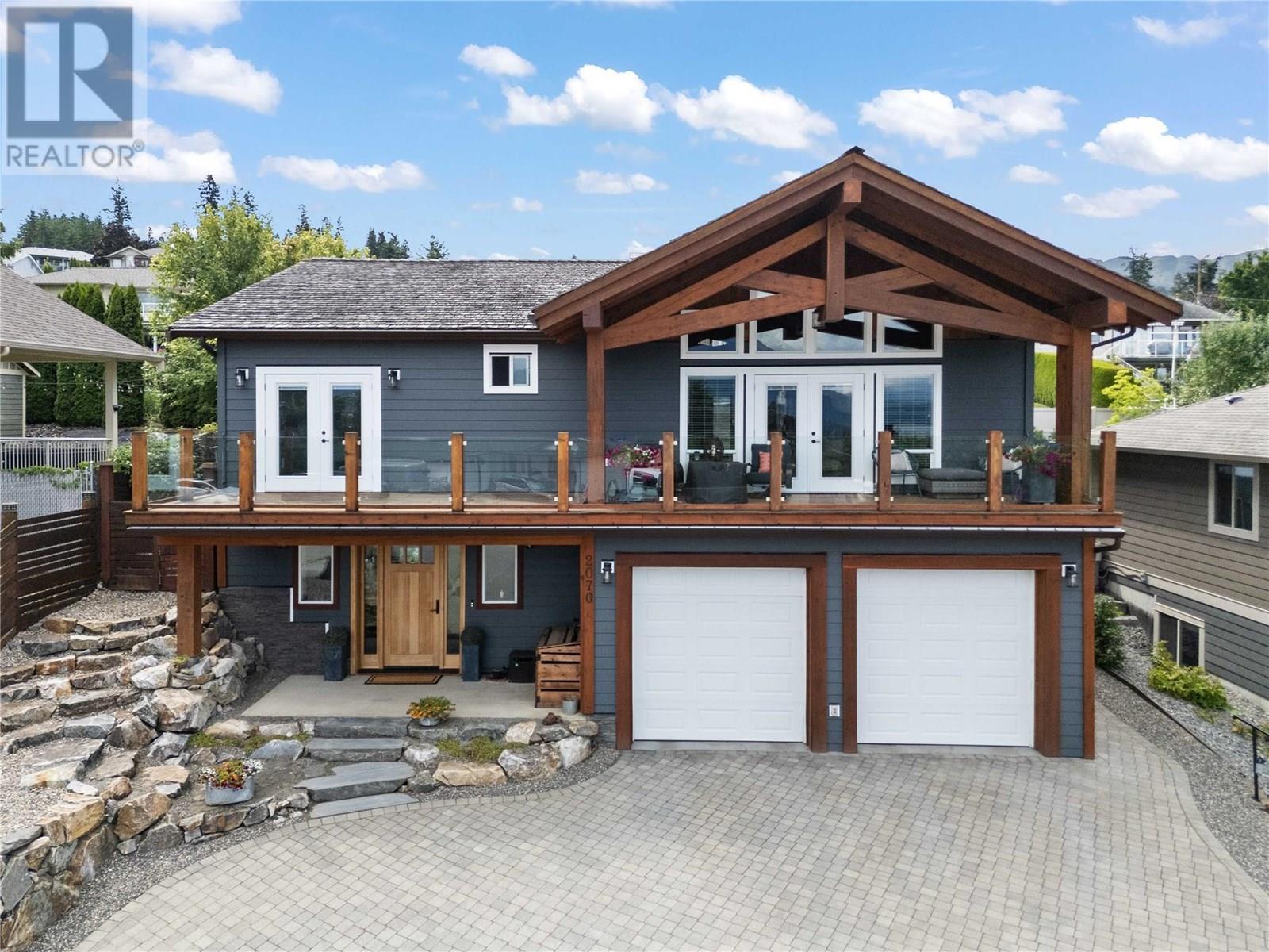 2070 1 Avenue Southeast  Salmon Arm BC V1E 1K1 photo