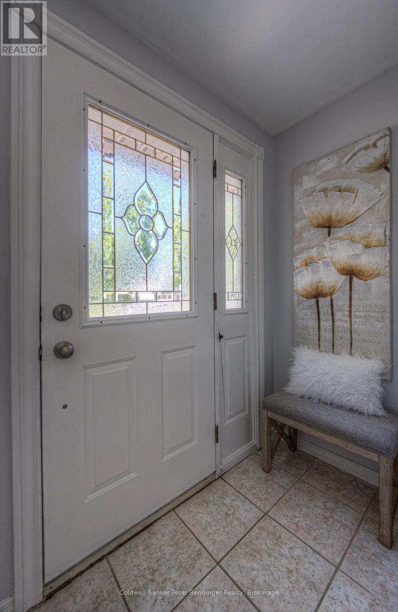 Property Photo: 67 Dalegrove Drive ON N2M 2G6