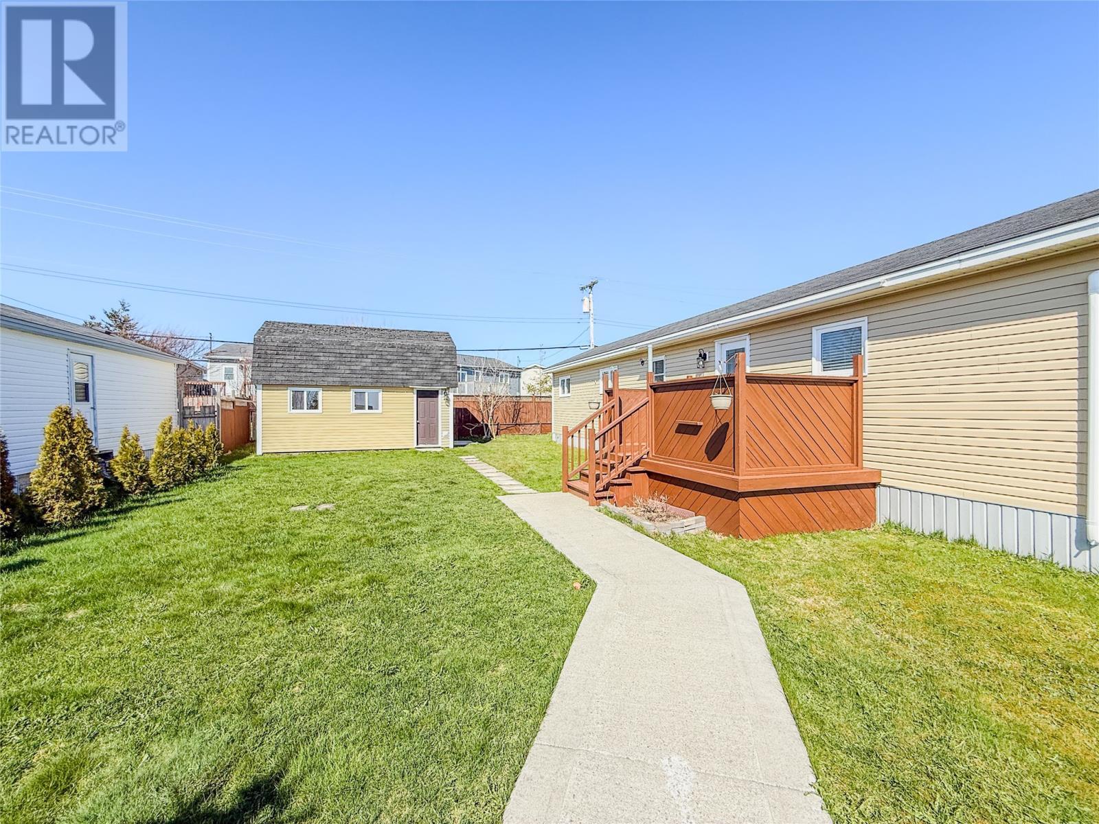 Photo de la propriété:  8 Juniper Drive  NL A1L 1A8 
