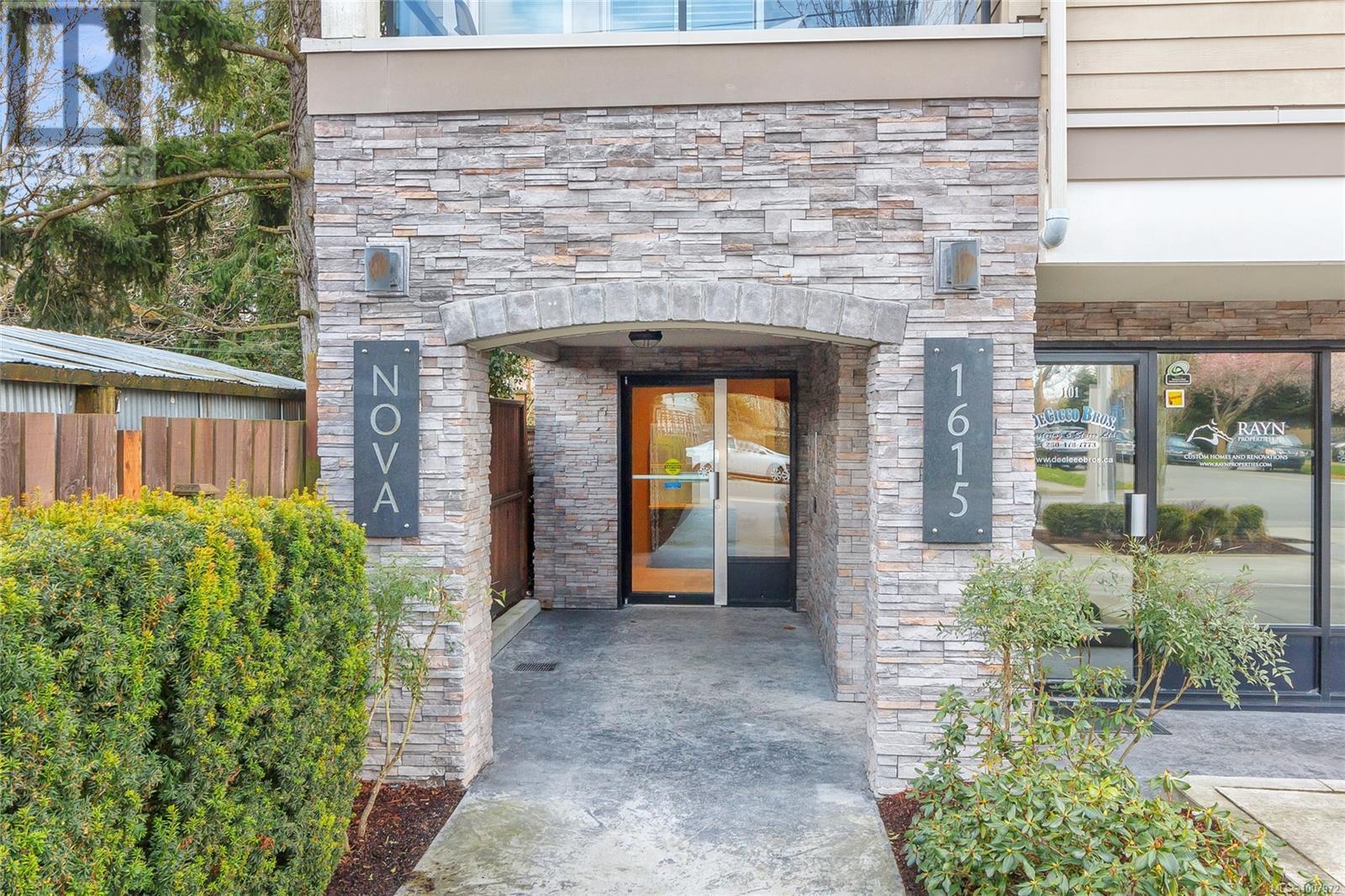 Property Photo:  1615 Bay Street 303  BC V8R 2B7 
