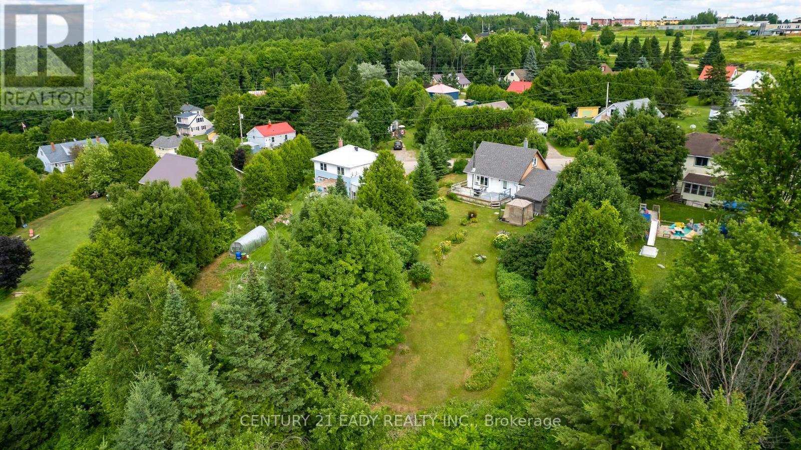 Property Photo: 19 Algonquin Road ON K0J 1W0