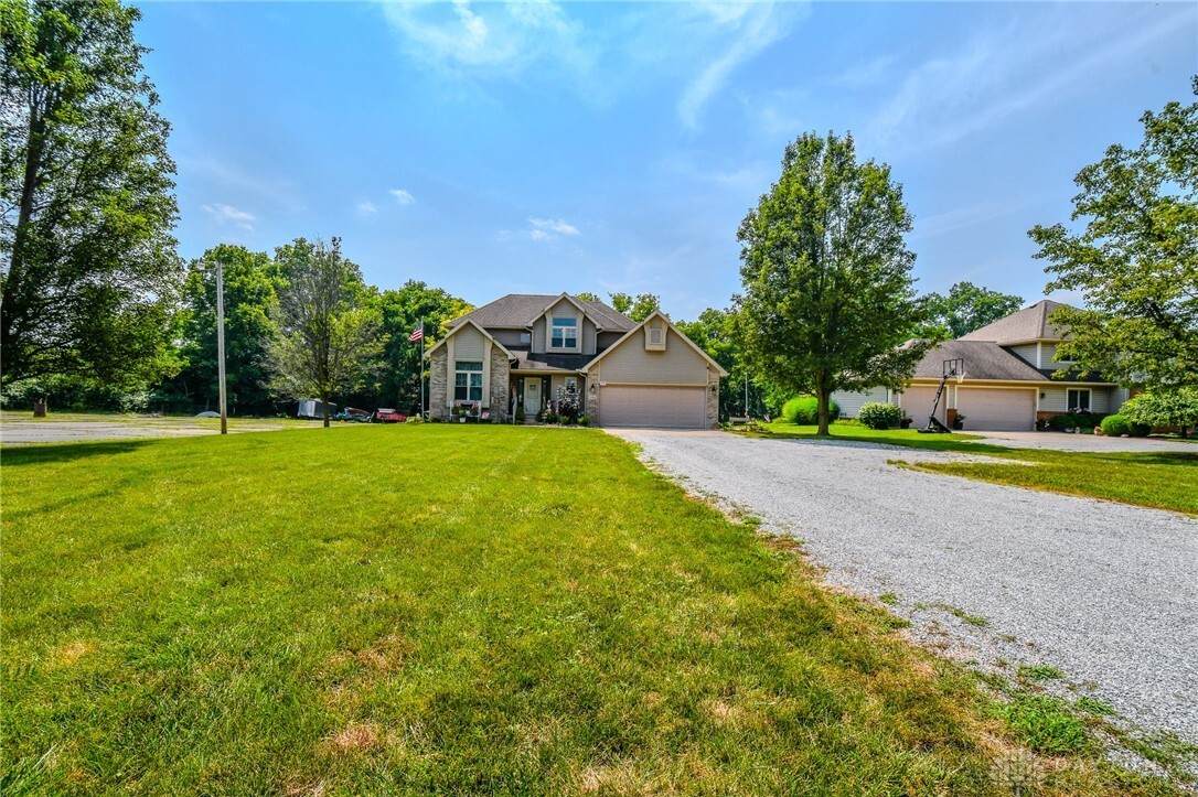 Property Photo:  1704 Echo Lake Drive  OH 45356 