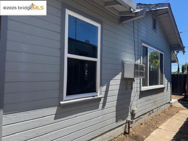 Property Photo: 506 W 15th St CA 94509