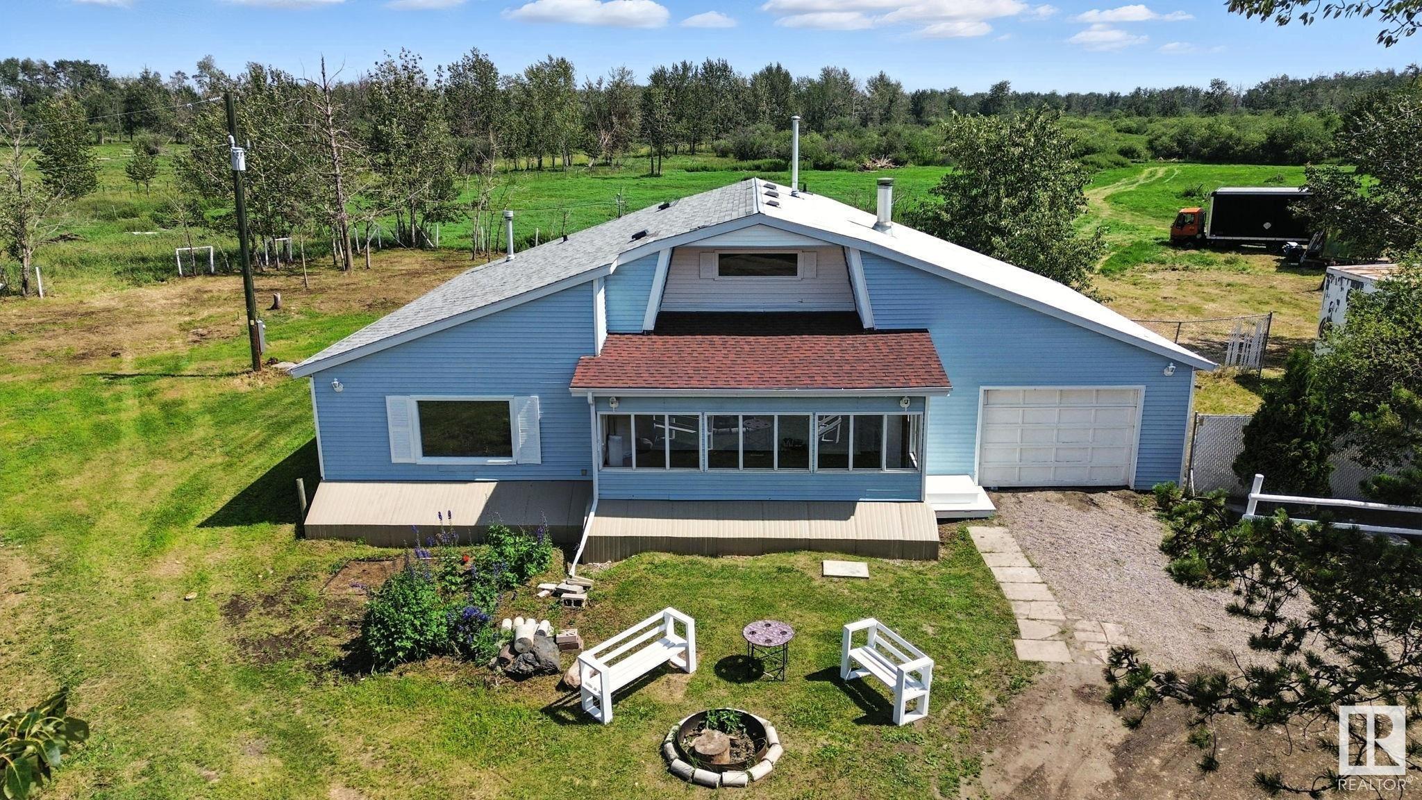 Photo de la propriété: 51019 Rge Road 273 AB T7Z 1Z7