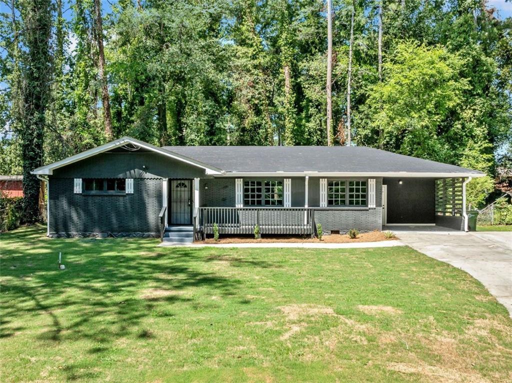 Property Photo: 1905 Fort Valley Drive SW GA 30311
