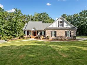Property Photo: 386 N Victoria Road GA 30189