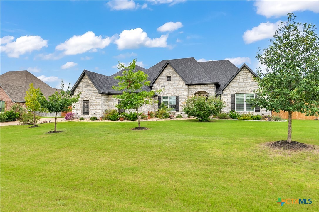 Property Photo: 2041 Chalk Mill Crossing TX 76571