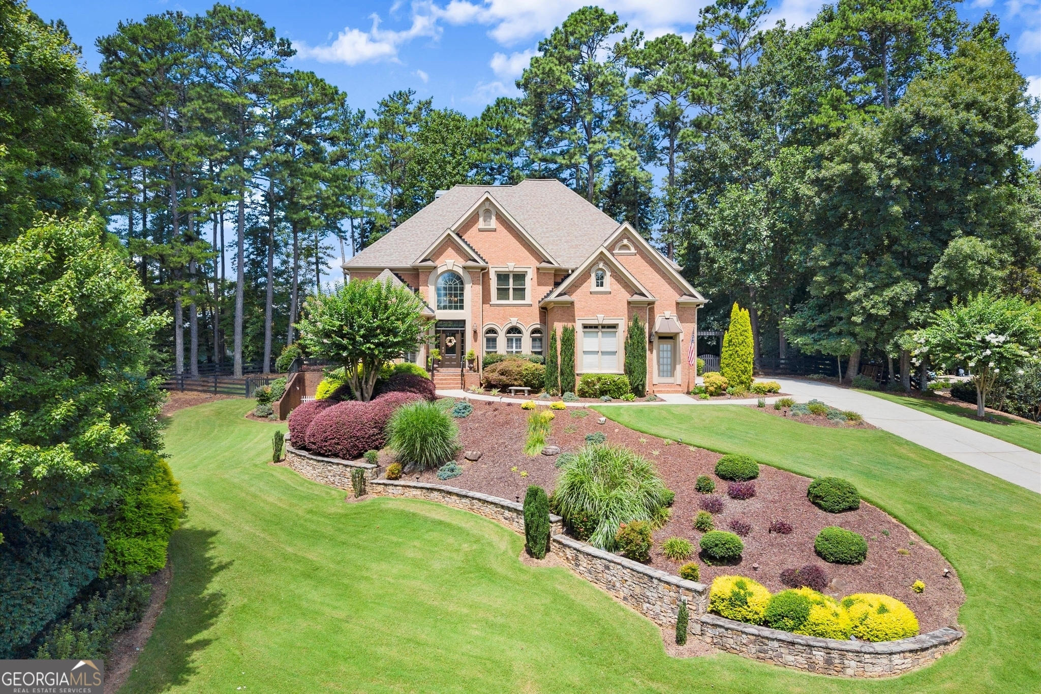 Property Photo:  545 Hickory Oaks Court  GA 30004 