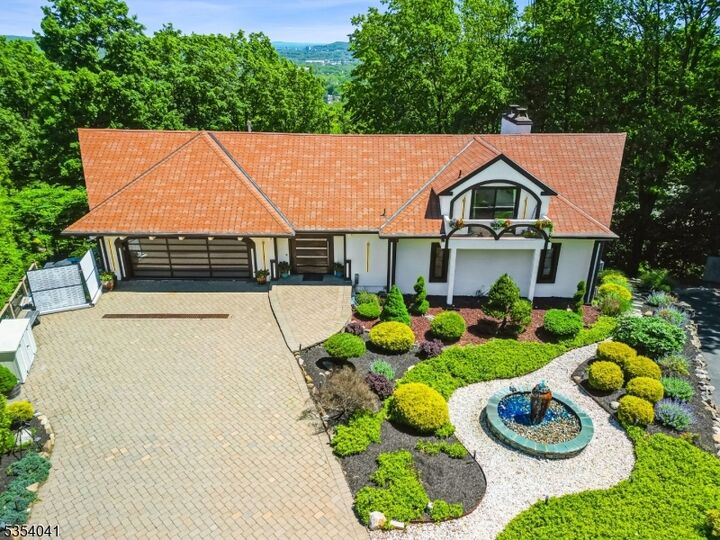 18 Fairview Dr  North Caldwell Boro NJ 07006 photo