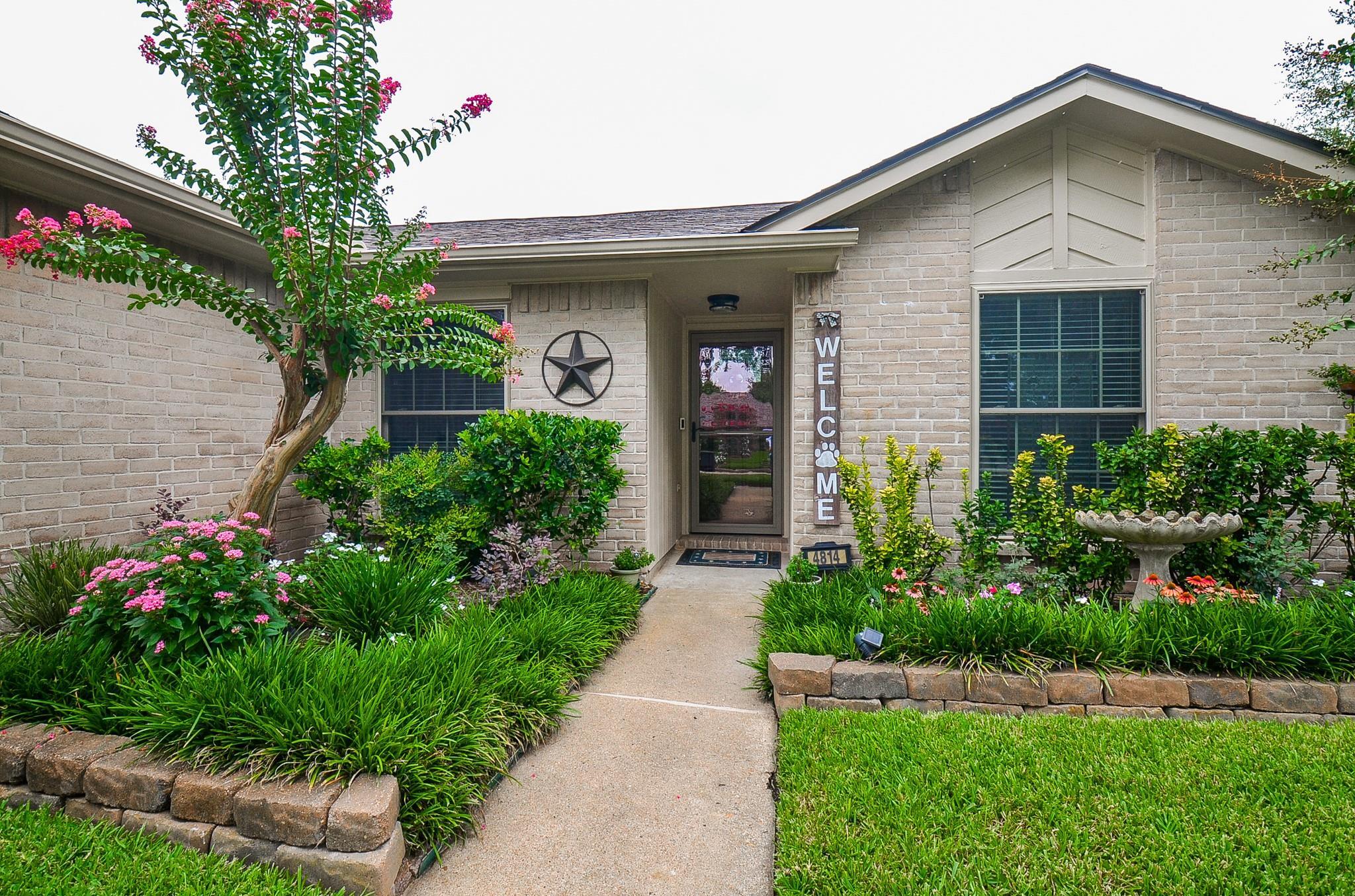 Property Photo: 4814 Kentwalk Drive TX 77041