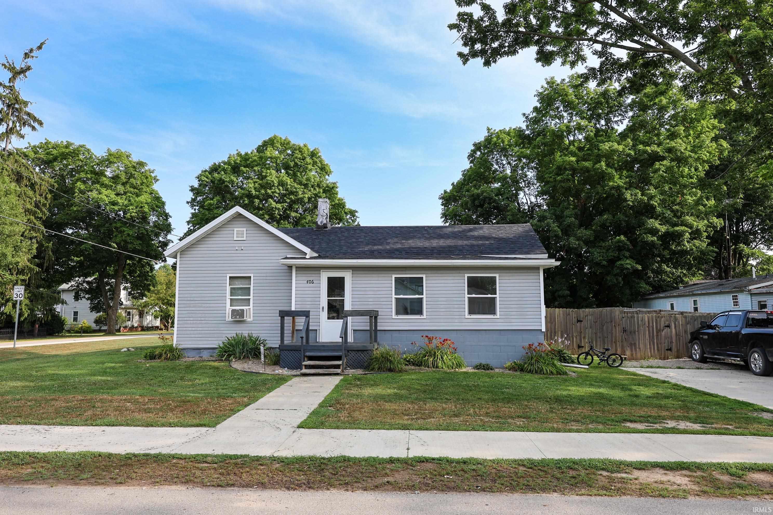 Property Photo:  406 W Spring  IN 46737 