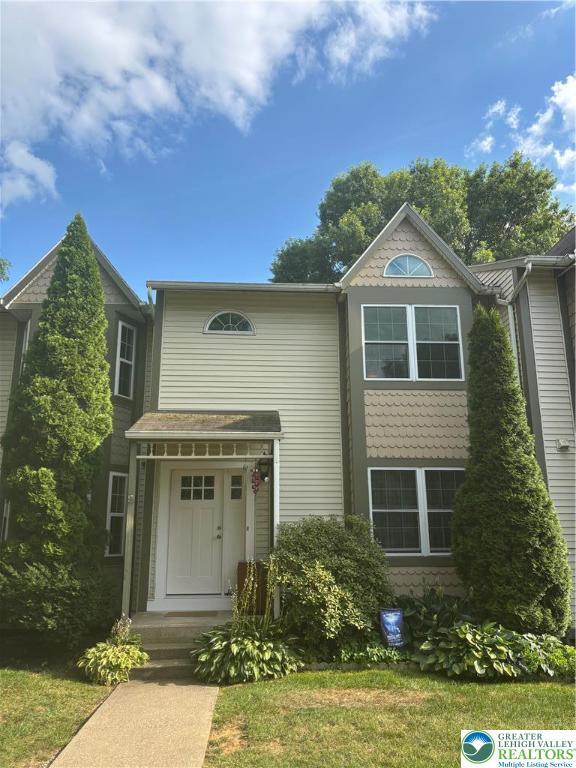 Property Photo: 102 Franklin Court PA 18020