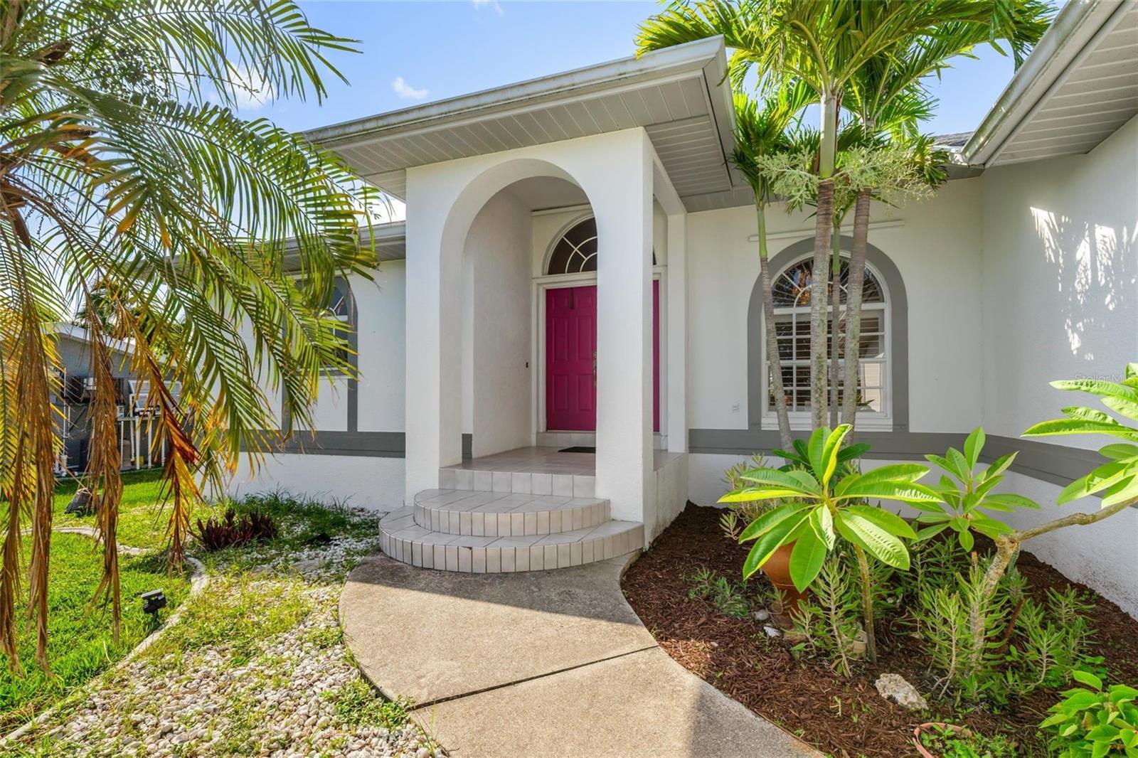Property Photo:  539 Canada Court  FL 33950 
