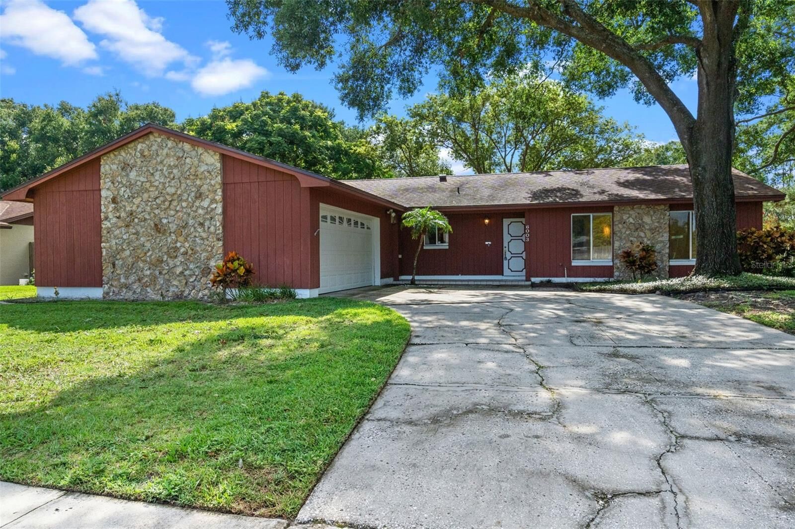 Property Photo:  6003 Hardrock Circle  FL 32819 