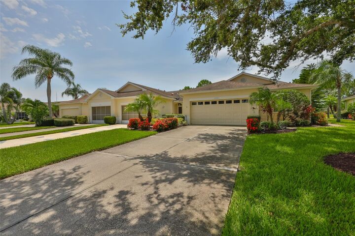 Property Photo: 2201 Nantucket Drive 46 FL 33573